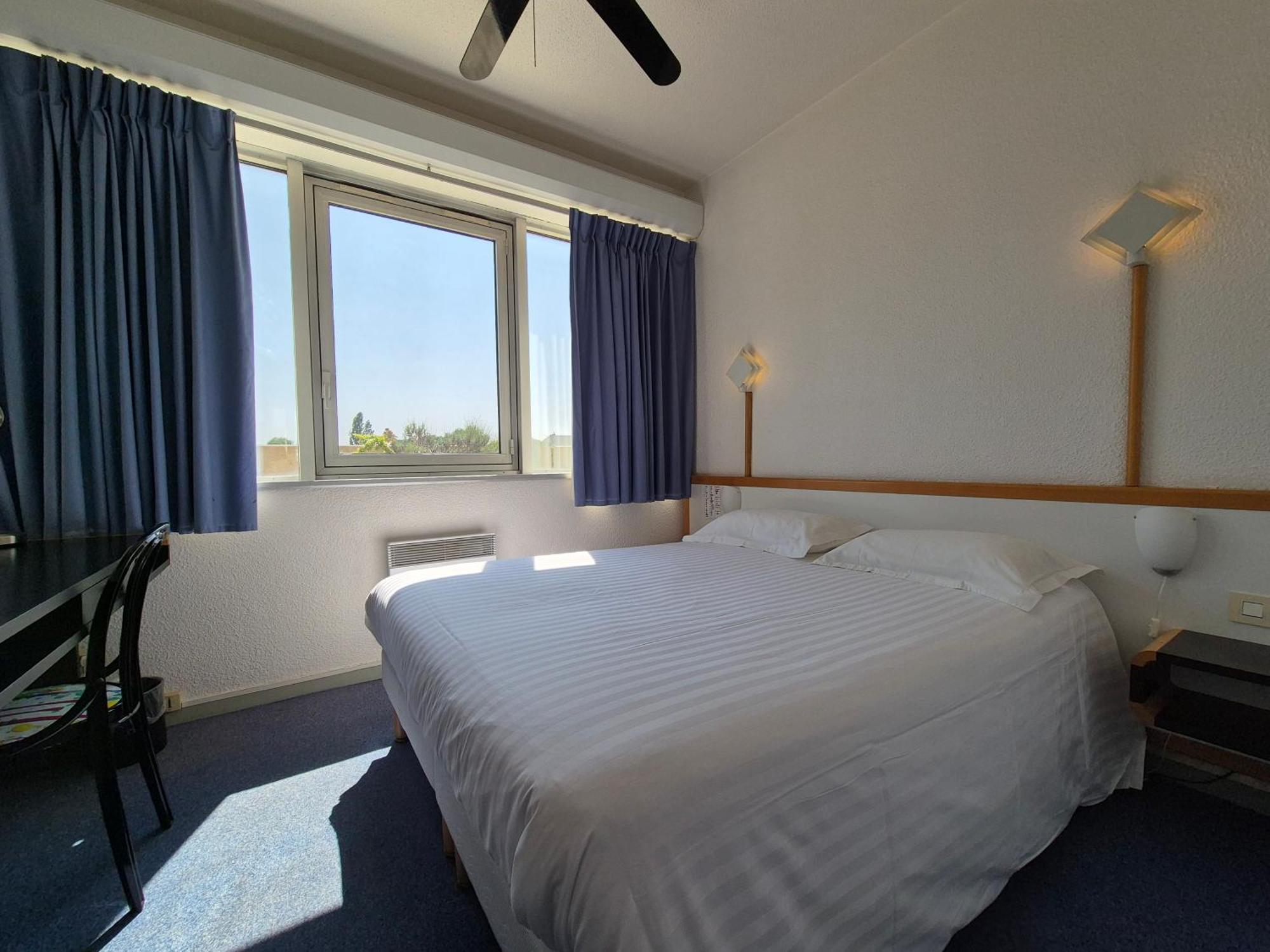 Arche Hotel Виерзон Екстериор снимка