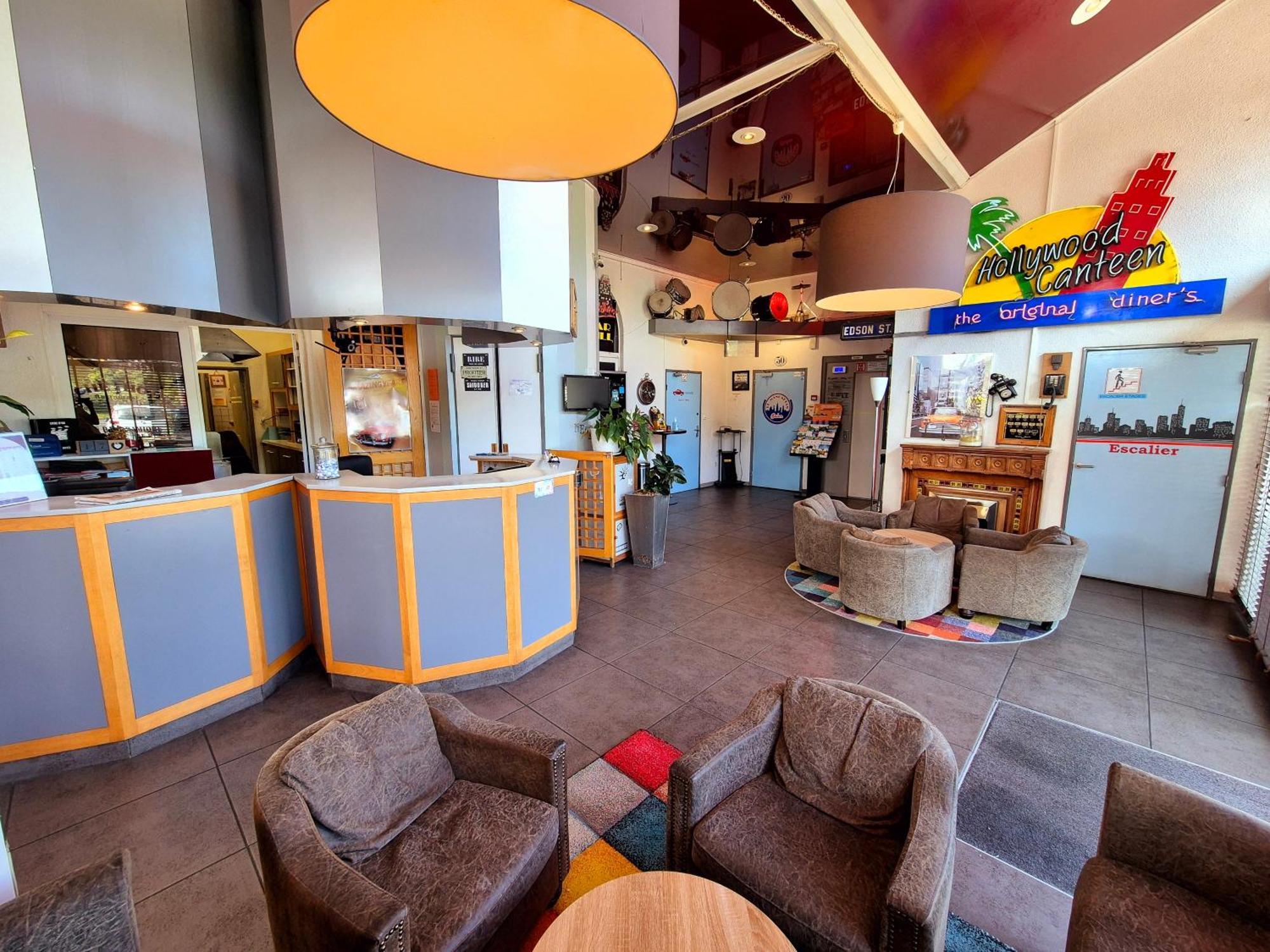 Arche Hotel Виерзон Екстериор снимка