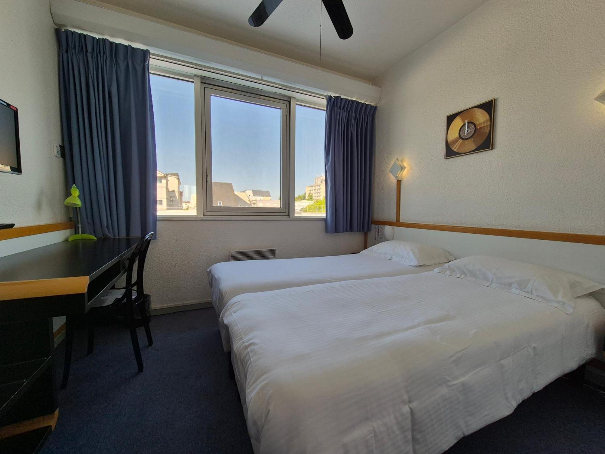 Arche Hotel Виерзон Екстериор снимка